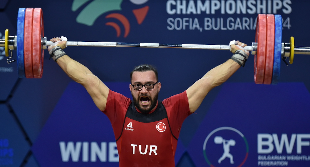 ONUR DEMİRCİ’DEN GÜMÜŞ MADALYA