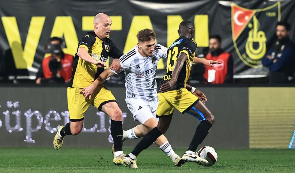 SEMİH ATIYOR, BEŞİKTAŞ KAZANIYOR!
