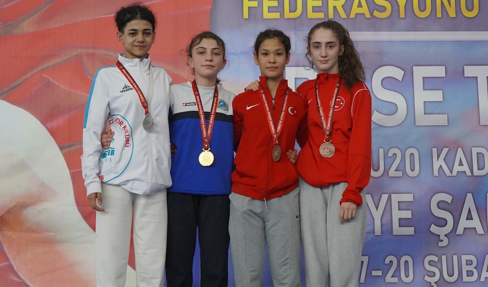 Buse Tosun Güreş Şampiyonasında İlk Gün Tamamlandı