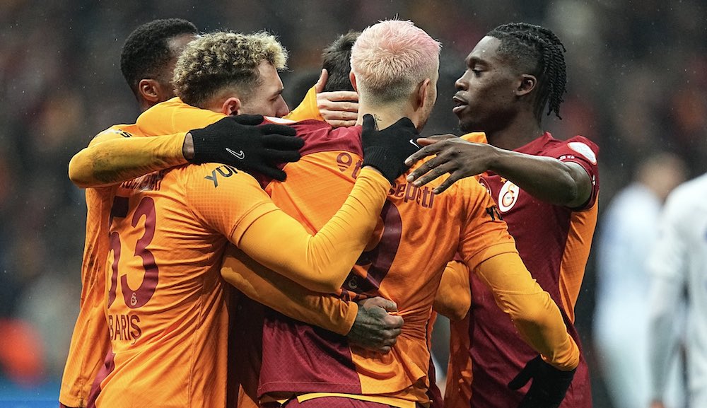 GALATASARAY’DAN BOL GOLLÜ AÇILIŞ!