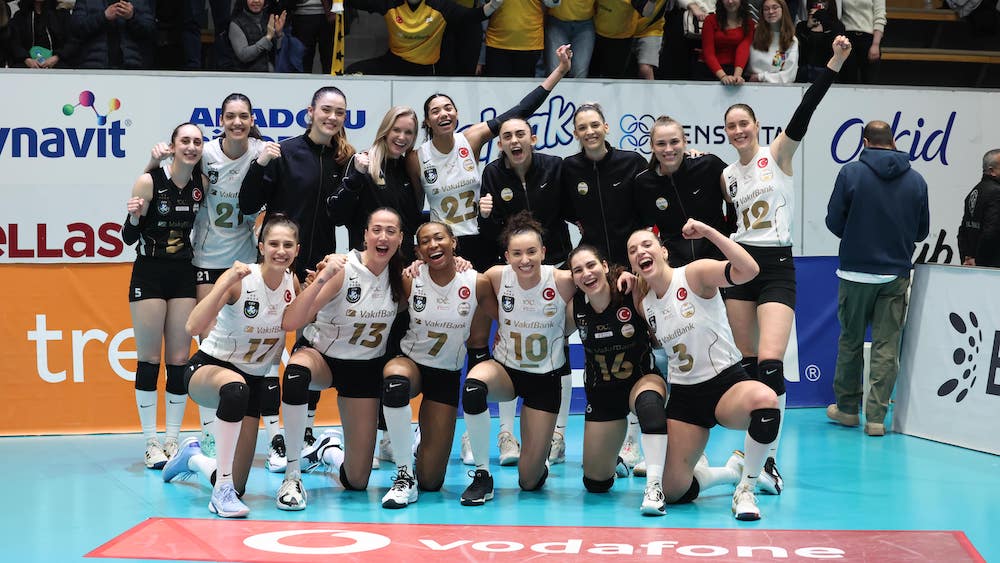 VAKIFBANK DERBİDE SET VERMEDİ