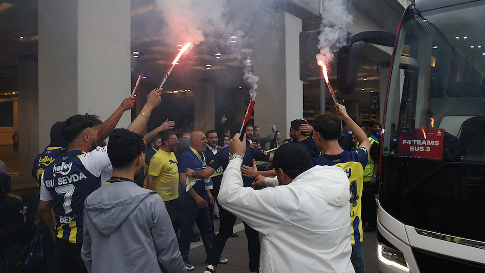 ALMANYA’DA FENERBAHÇE COŞKUSU
