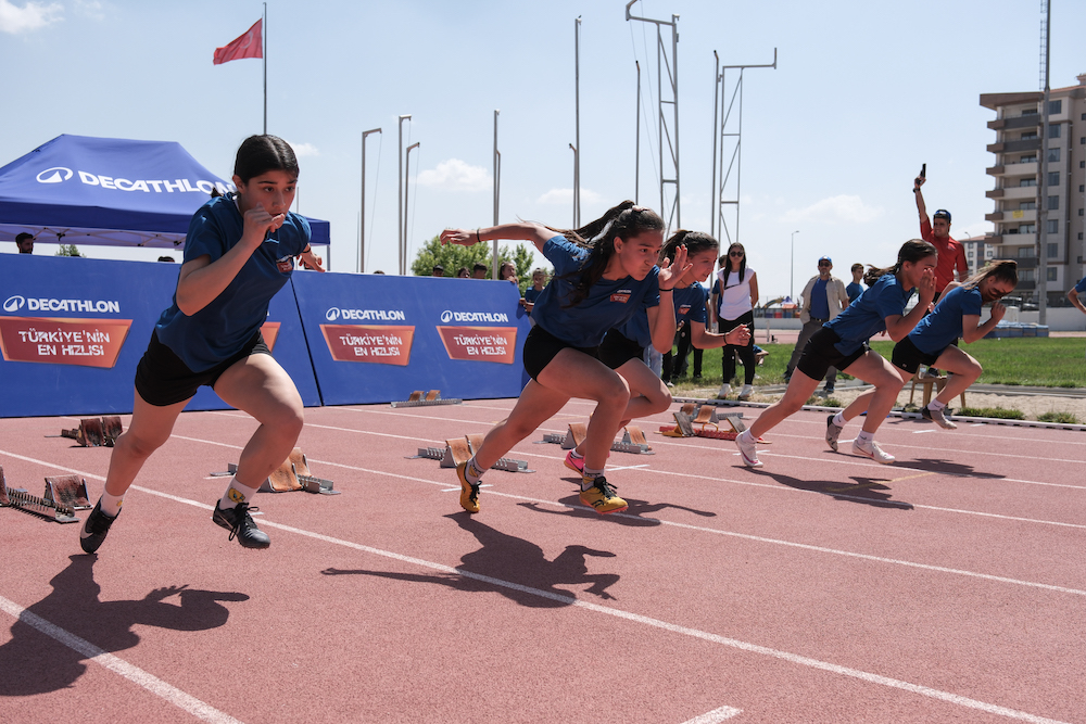 Decathlon tüm Türkiye’yi Spora Davet Ediyor
