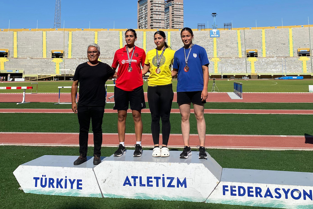 ATLETİZMDE KÜRSÜYE FENER AMBARGOSU