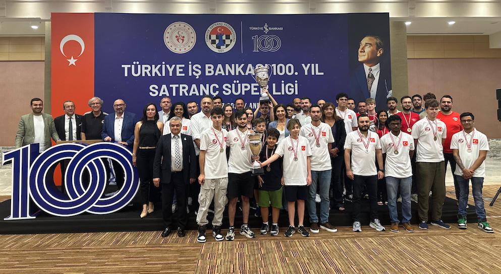 Satranç Süper Lig Şampiyonu Bayegan Pendik