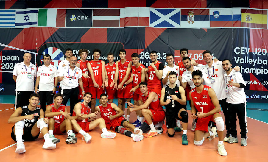 U20 Voleybol Milli Takımımız Finlandiya’yı 3-2 Mağlup Etti