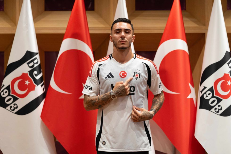 Emirhan Topçu Beşiktaş’a İmza Attı
