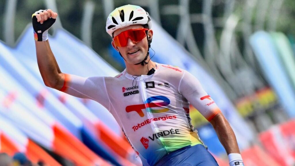 M. BURGAUDEAU ZİRVEYİ ELE GEÇİRDİ