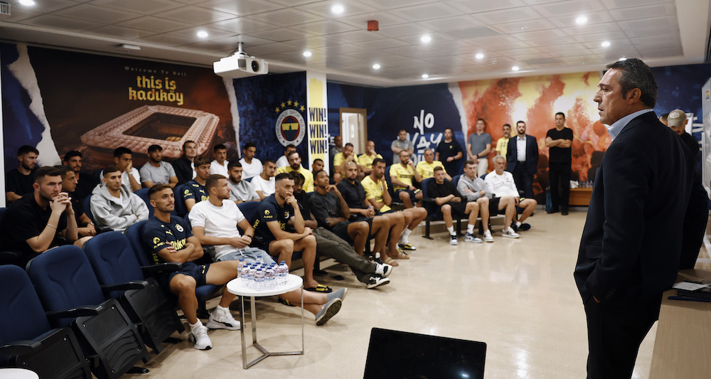 BAŞKAN KOÇ’TAN TAKIMA MORAL ZİYARETİ