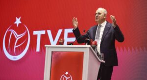 ÜSTÜNDAĞ’DAN MİLLİ TAKIMA MORAL!