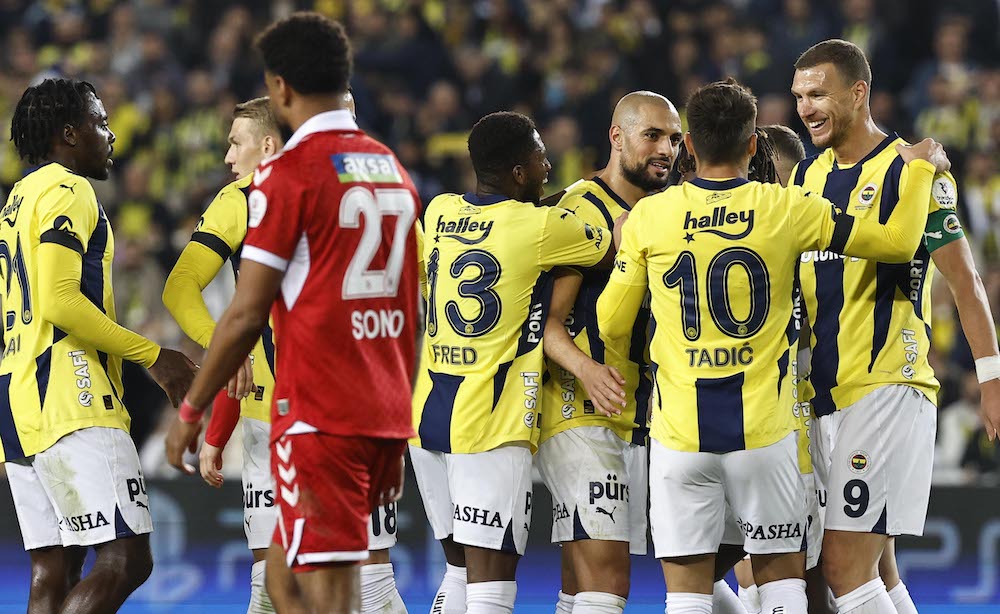 FENERBAHÇE KENDİNE GELDİ: 4-0