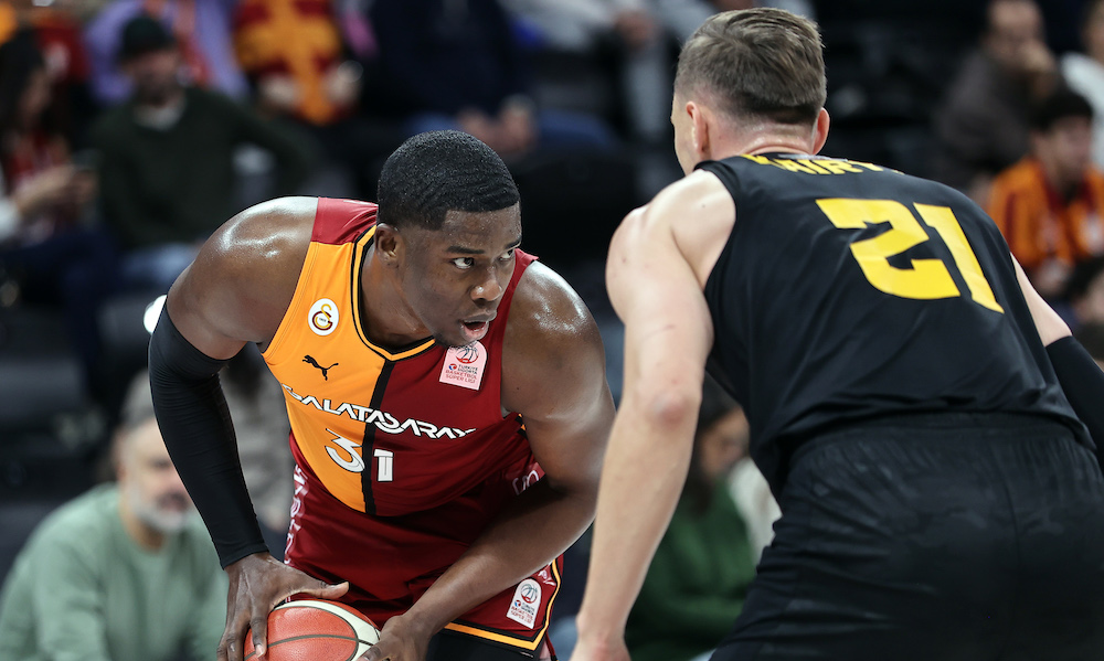 GALATASARAY MERSİN’E FARK ATTI