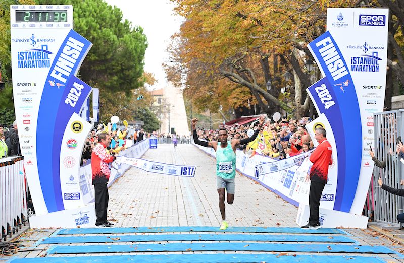 İSTANBUL MARATONU TARİH YAZDI