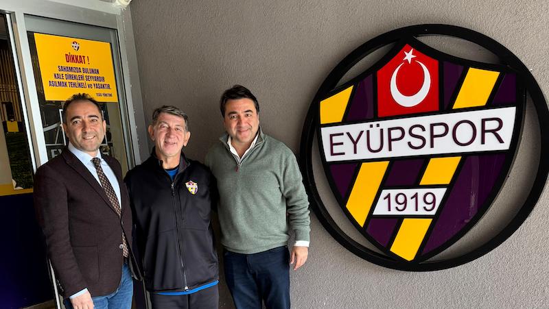 Emrah Bayraktar’dan İstanbul’da Bir Dizi Ziyaret