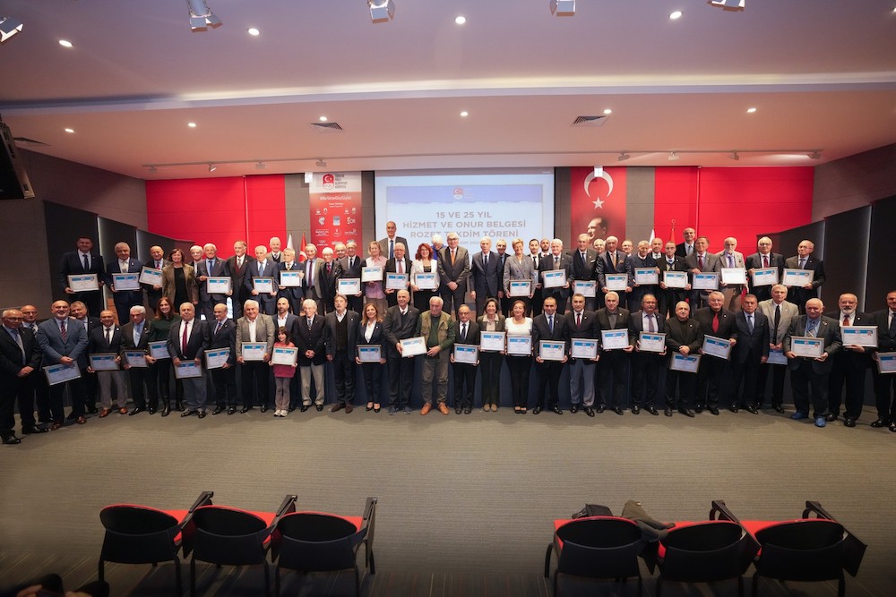 TMOK’A HİZMET EDENLER ONURLANDIRILDI