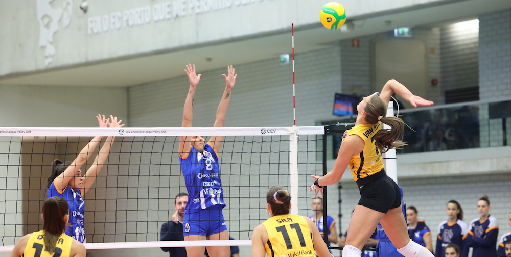 VAKIFBANK GALİBİYETLE DÖNÜYOR: 3-0