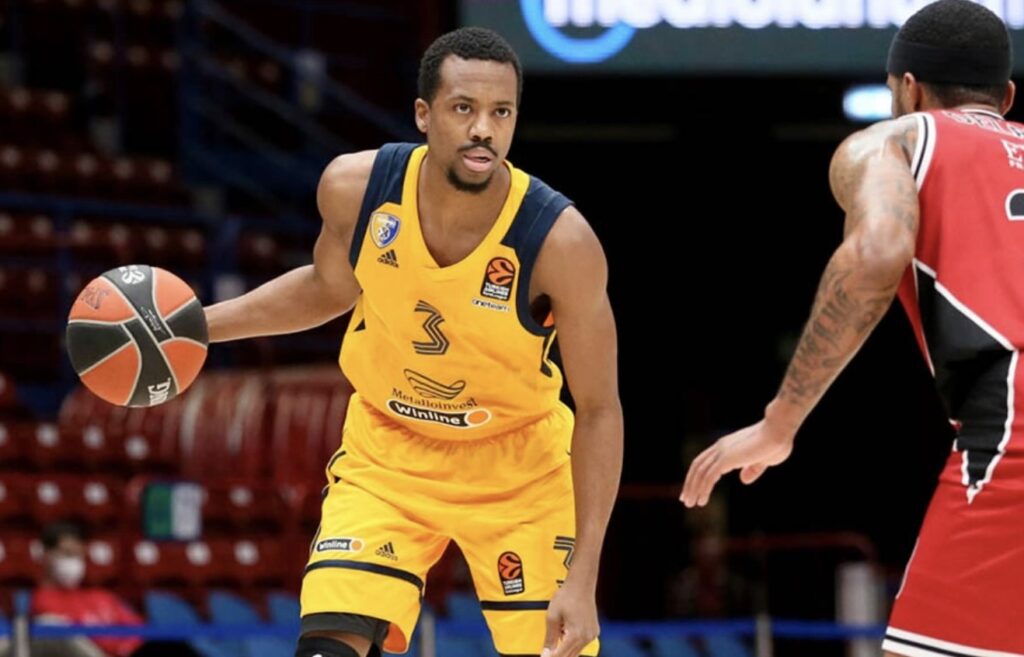 Tecrübeli Guard Errick McCollum Fenerbahçe’de