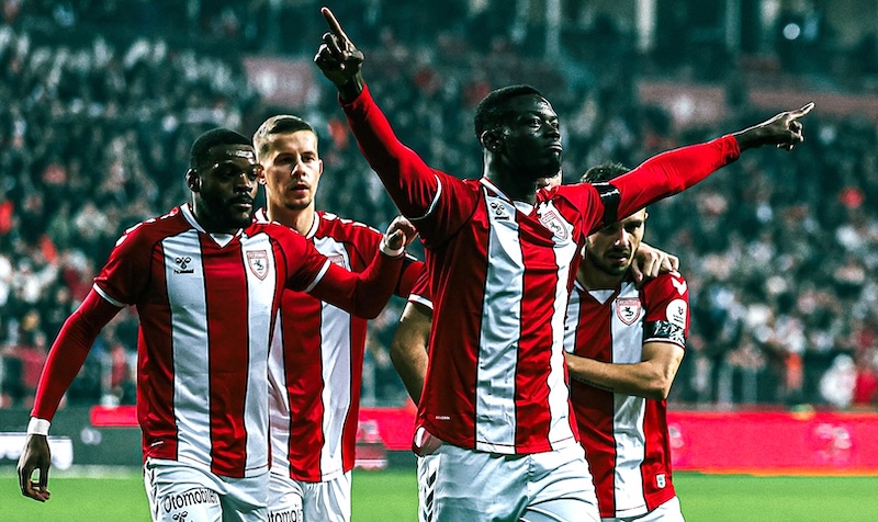 SAMSUNSPOR YOLUNA DEVA EDİYOR: 2-1
