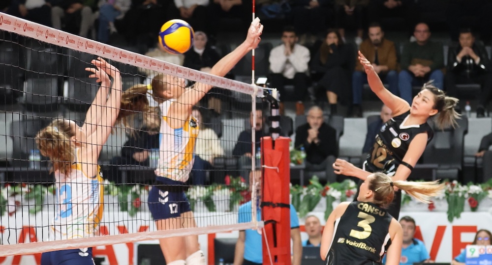 VAKIFBANK KUZEYBORU’YA SET VERMEDİ