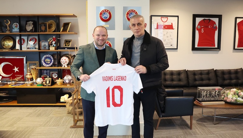 Vadims Ļašenko, Hacıosmanoğlu’nu Ziyaret Etti