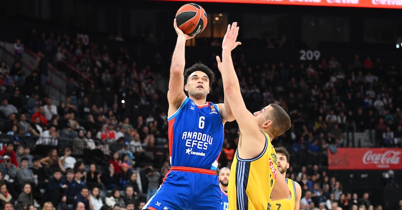 ANADOLU EFES’TEN BÜYÜK FARK