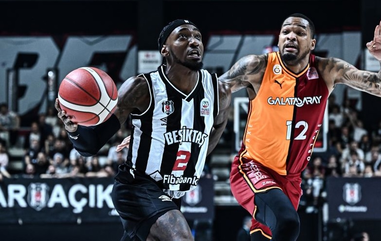 DERBİDE GÜLEN TARAF BEŞİKTAŞ