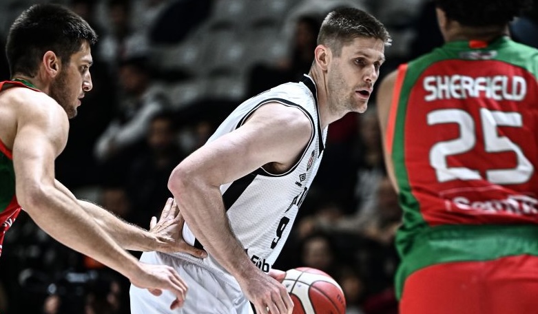 BEŞİKTAŞ EVİNDE RAHAT KAZANDI