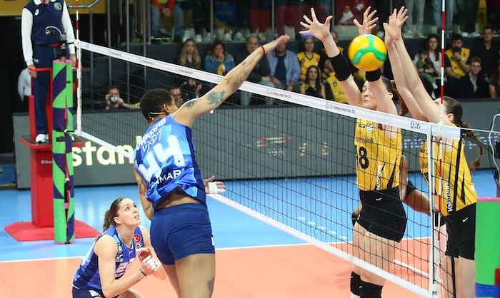 VOLEYBOLDA DEV DERBİ!