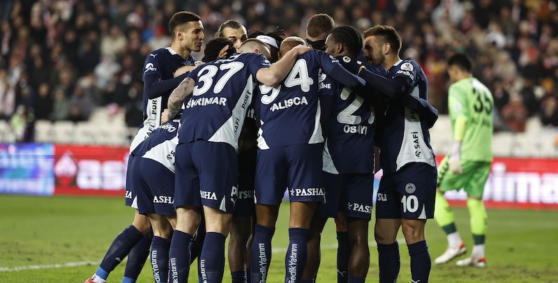 FENERBAHÇE ZİRVE TAKİBİNİ SÜRDÜRDÜ
