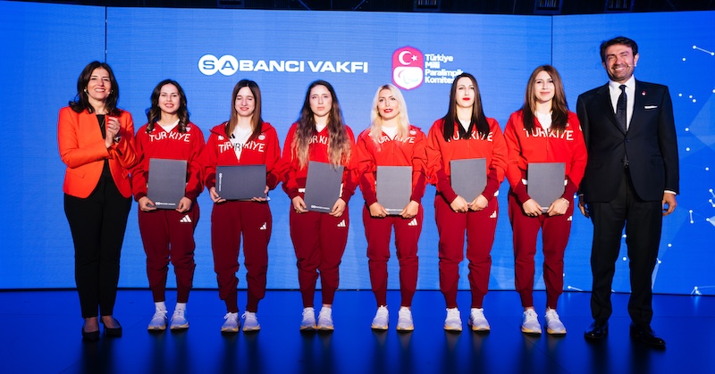 SAKIP SABANCI SPOR ÖDÜLLERİ VERİLDİ