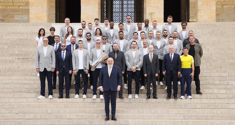 Avrupa Şampiyonu Fenerbahçe Beko Anıtkabir’i Ziyaret Etti