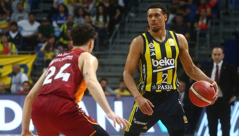 DERBİDE FENERBAHÇE FARKI: 94-70