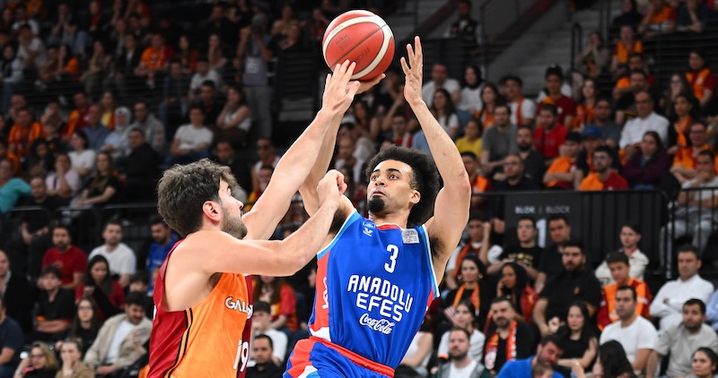 ERTELEME MAÇI ANADOLU EFES’İN