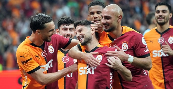 G.SARAY LİGİ GALİBİYETLE NOKTALADI