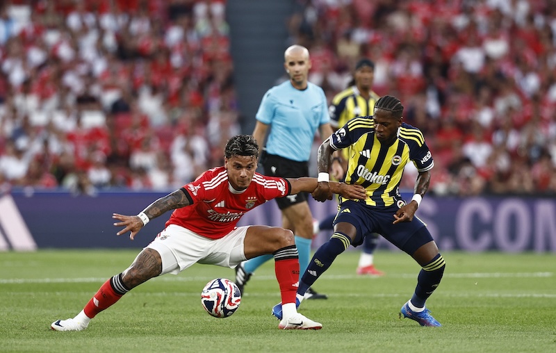 FENERBAHÇE BENFİCA’YA TAKILDI
