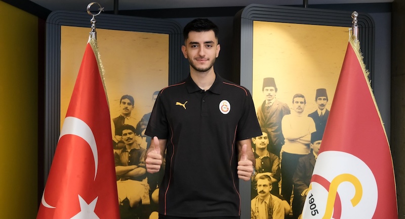 ONUR GÜNAYDI GALATASARAY’DA KALDI