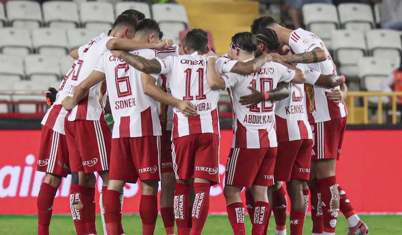 ANTALYASPOR GALİBİYETLE BAŞLADI