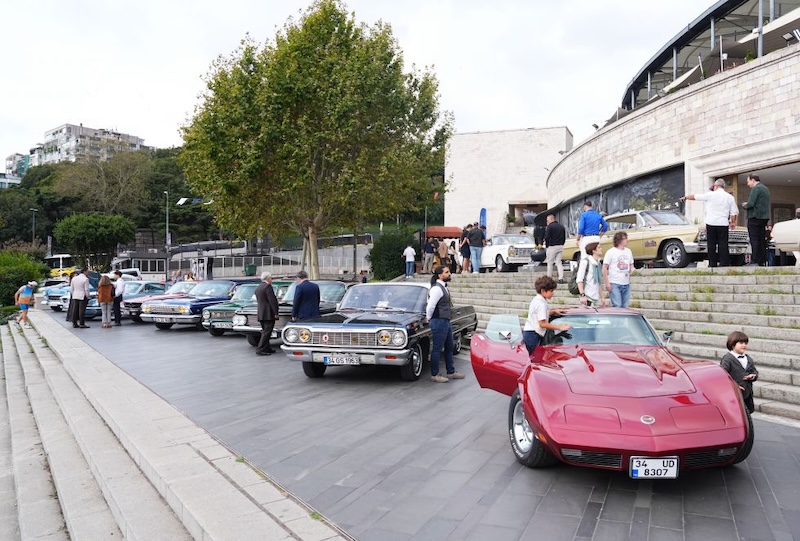 Klasik Otomobiller Erkek Sağlığı İçin Yola Çıktı