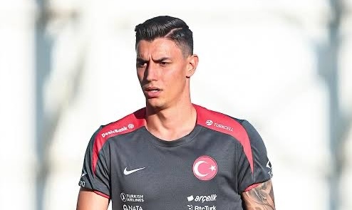 BERKE ÖZER MİLLİ TAKIMI TERK ETTİ