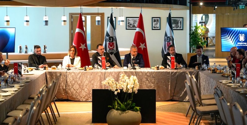 BEŞİKTAŞ YÖNETİMİ BASINLA BULUŞTU