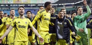 FENERBAHÇE’DEN MÜTHİŞ GERİ DÖNÜŞ