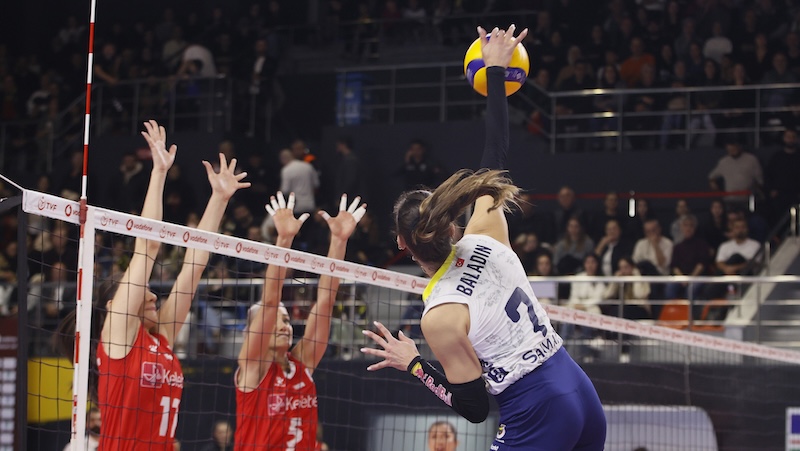 SARI MELEKLER SET VERMEDİ