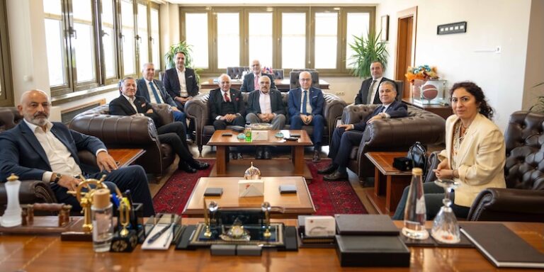 Efsane Şampiyon Mersinli Ahmet Kireççi Memleketinde Anıldı