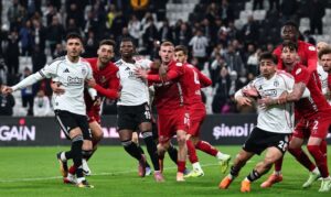 BEŞİKTAŞ EVİNDE YİNE TAKILDI