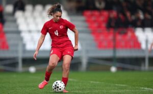 Milli Futbolcu Selin Cemal Başdüdükçü İngiltere Yolcusu