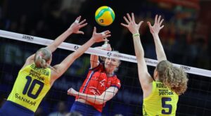 SARI MELEKLER GRUBU LİDER BİTİRDİ