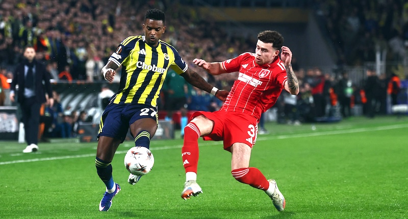 FENERBAHÇE TURU ZORA SOKTU