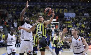 FENERBAHÇE BEKO LİDERLİĞİ SÜRDÜRDÜ