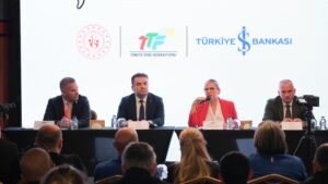 Tenis Antrenörleri Gelişim Zirvesi’nde Buluştu