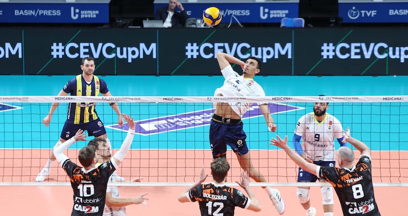 FENERBAHÇE MEDICANA ÇEYREK FİNALDE